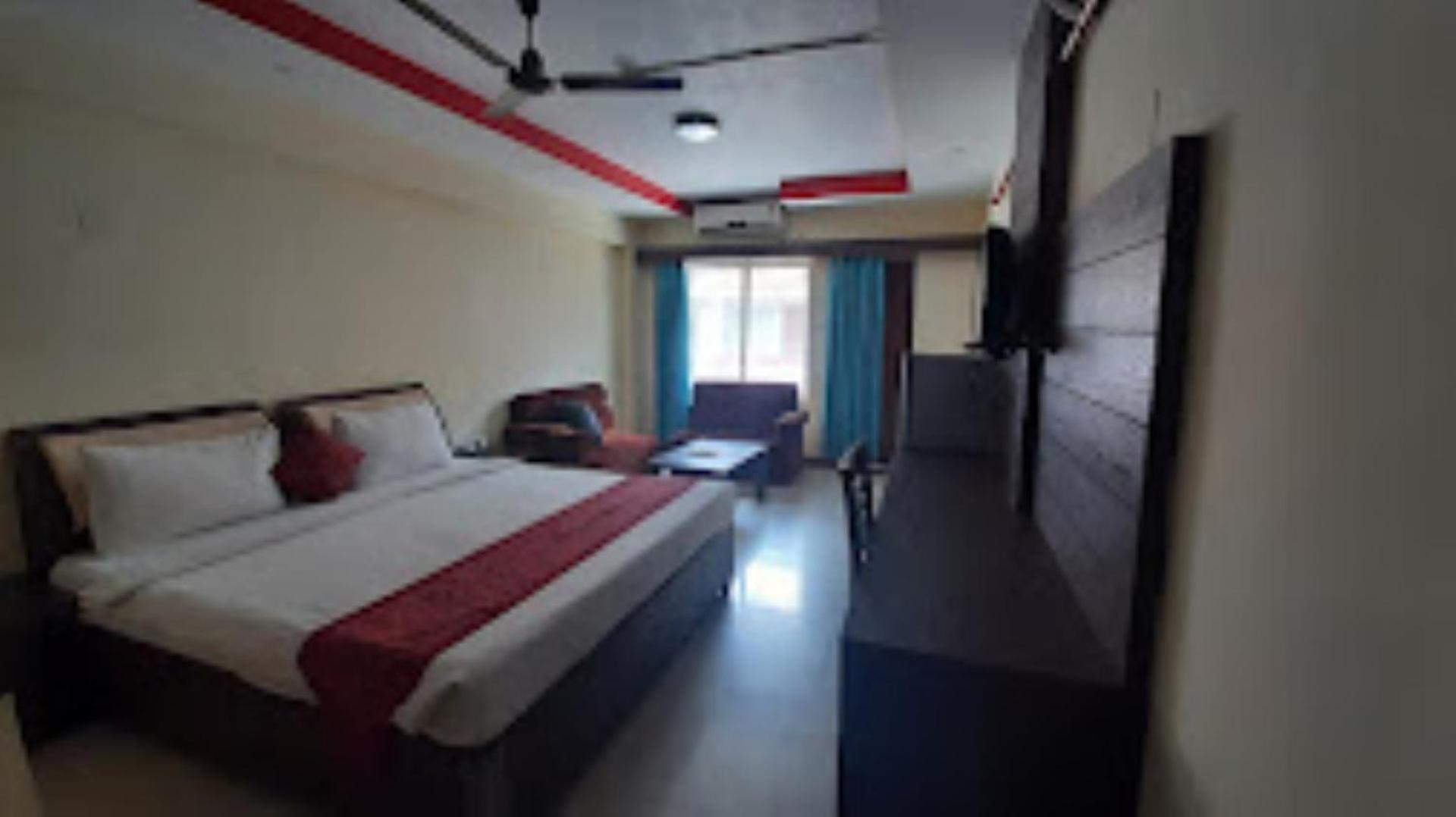 Hotel Blue Lily Puri