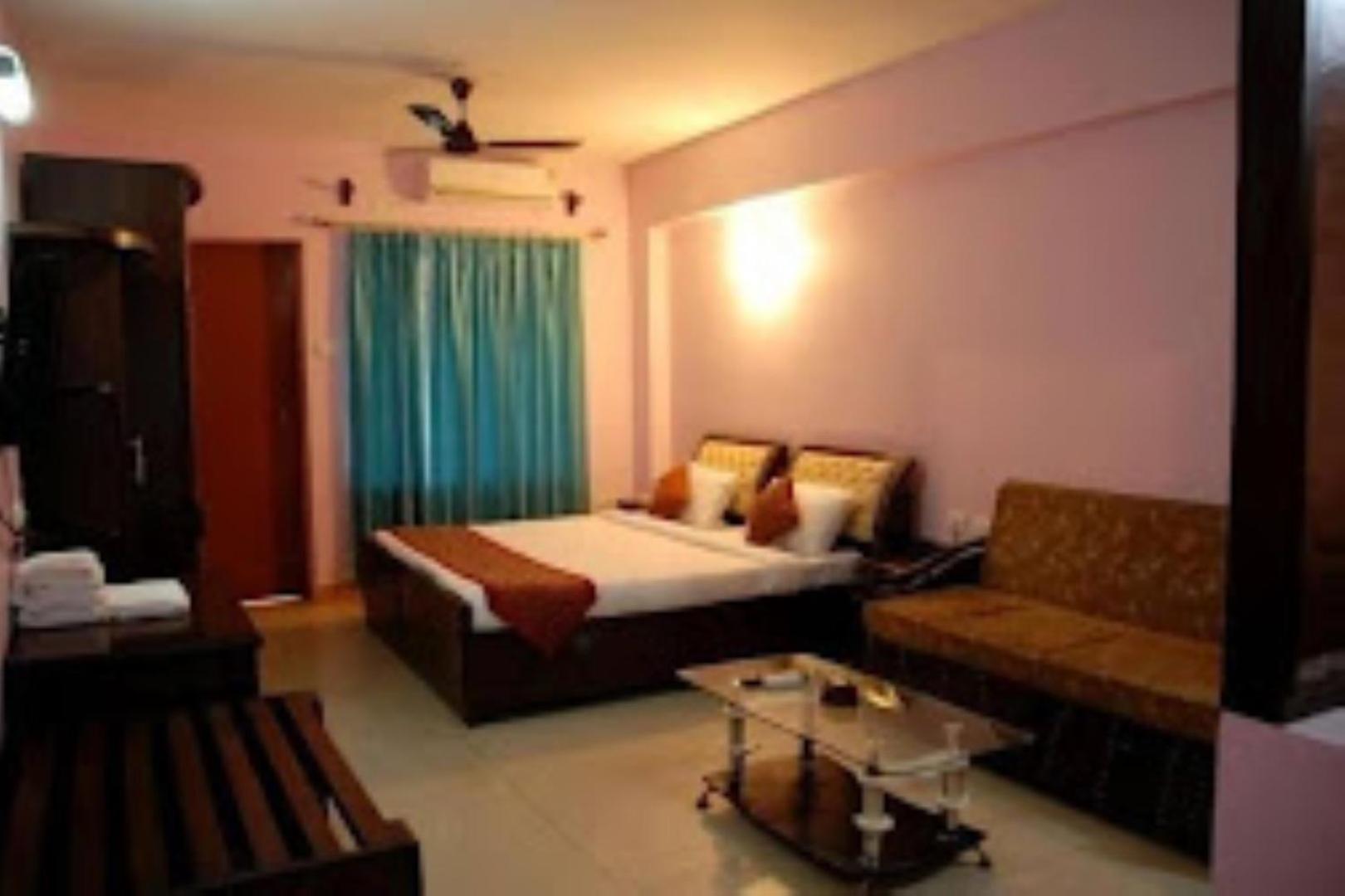Blue Lily Hotel 2*